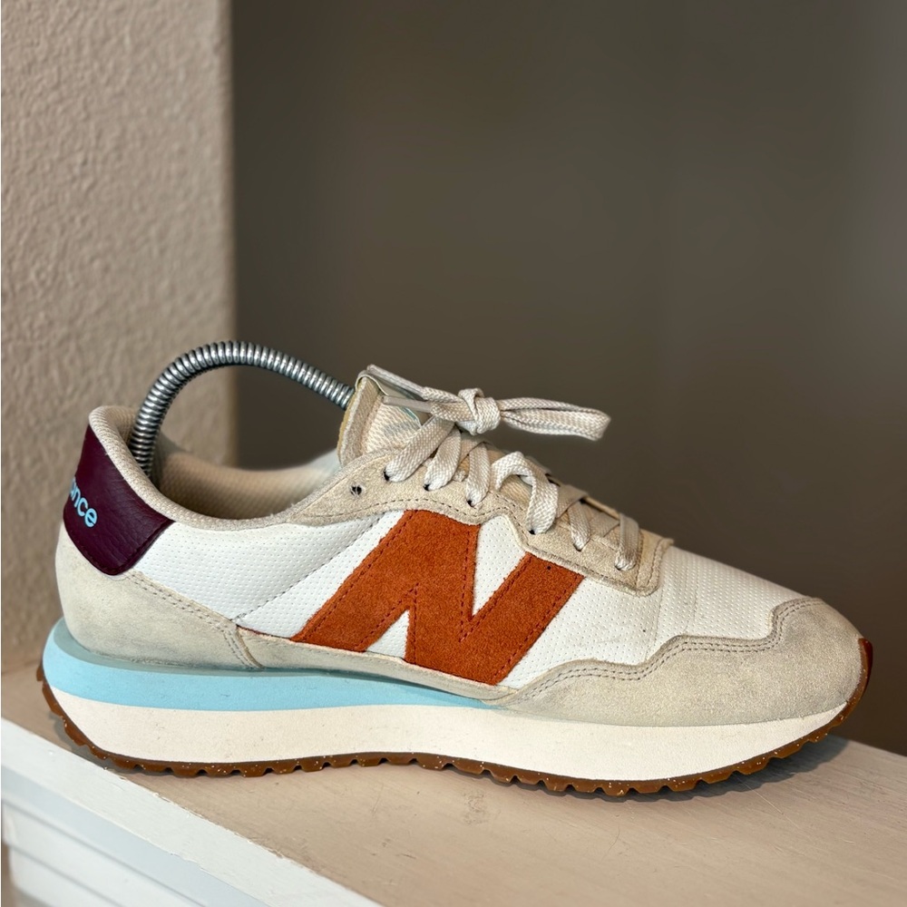 New Balance 237 Womens Size 8.5 White Orange Athletic Running Shoes Sneakers - Picture 3 of 10